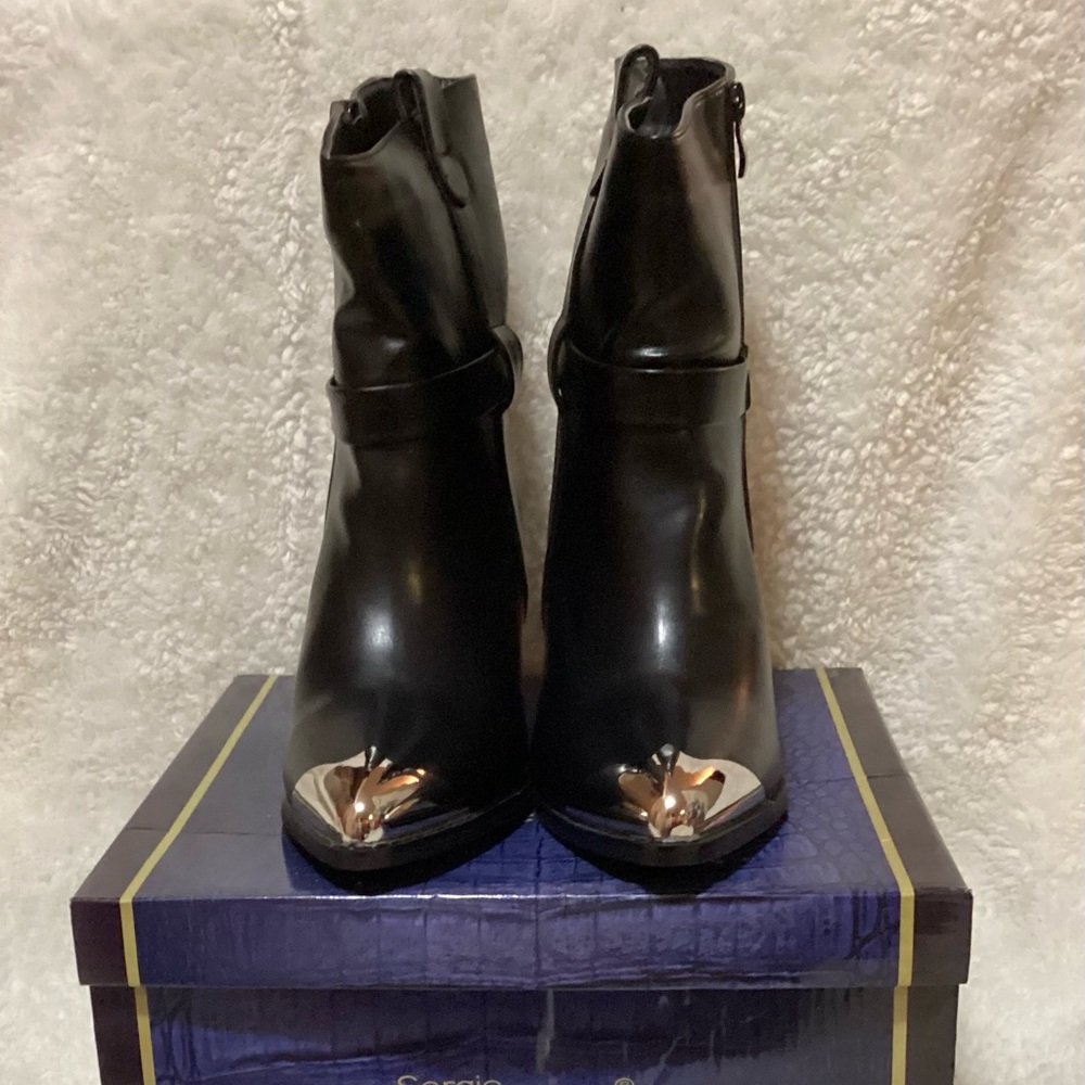 Womens NIB SERGIO TODZI silver-tipped heeled black booties / size 9